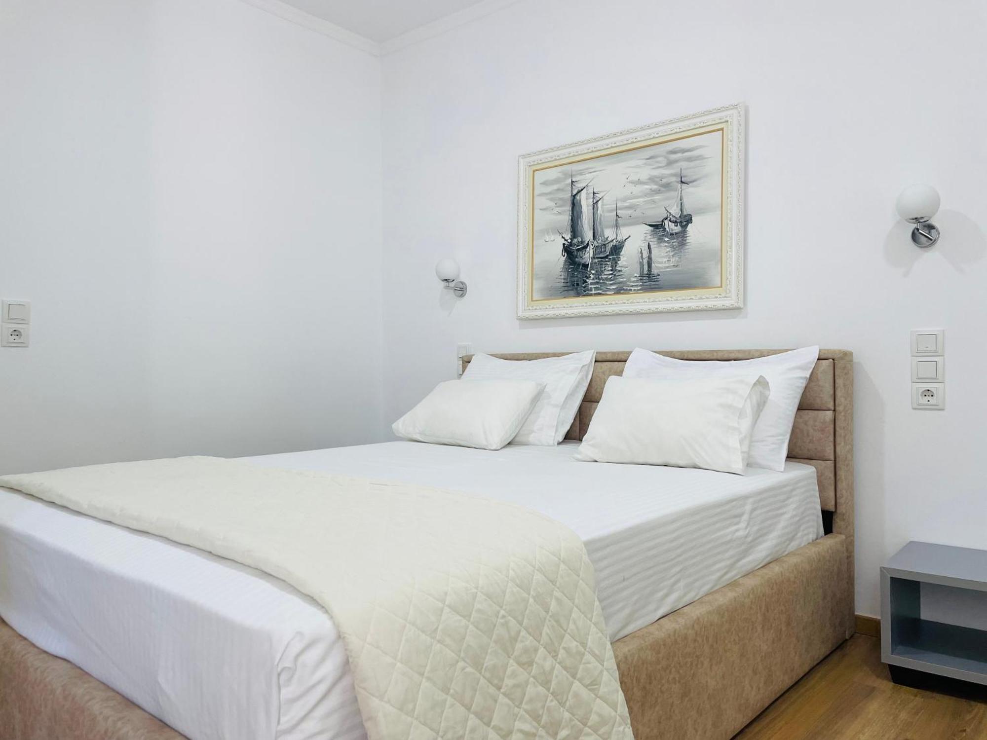 Guesthouse Near The Castle Of Himare Ngoại thất bức ảnh