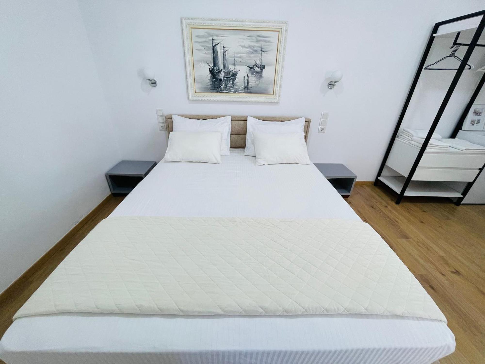 Guesthouse Near The Castle Of Himare Ngoại thất bức ảnh