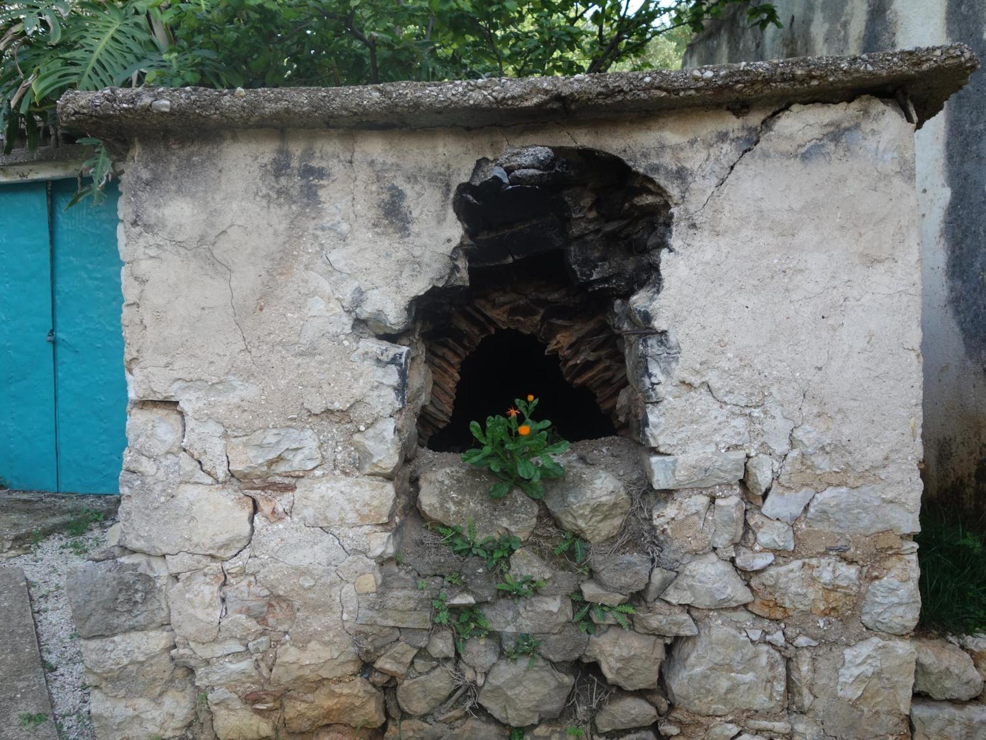 Guesthouse Near The Castle Of Himare Ngoại thất bức ảnh